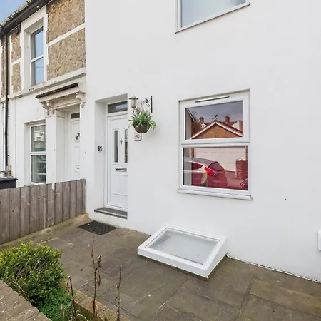 Sunny Terrace By Kasar Stays Maidstone Exterior photo